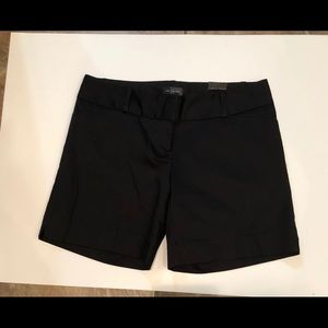 NWT- The Limited Tailored Short Sz 4